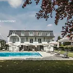 Aquavista - Pied Dans L'eau & Pool *